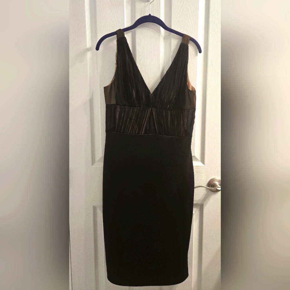 Vera Wang V-Neck Sleeveless Midi Dress